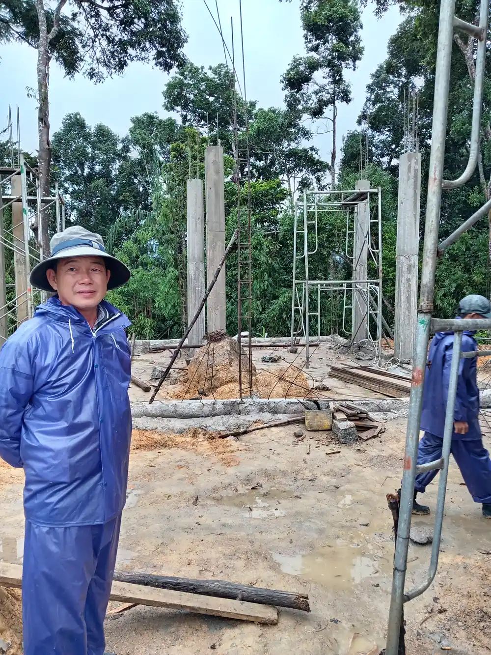 Hành Trình Hơn 25 Năm Gắn Bó Với Nghề Điêu Khắc Xi Măng Của Bình An